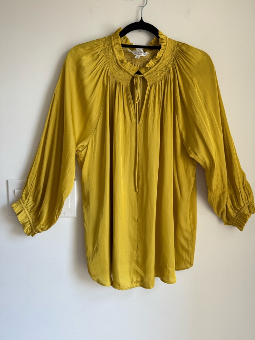 Chelsea & Theodore Satin Mustard Peasant Top Blouse Women’s Plus Size 1X NEW